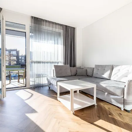 W/balcony And Prkg, By Cohost Apartamento Palanga