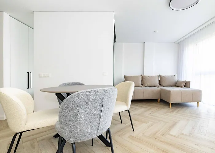 Apartamento W/balcony And Prkg, By Cohost *