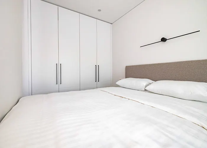 W/balcony And Prkg, By Cohost Apartamento Palanga