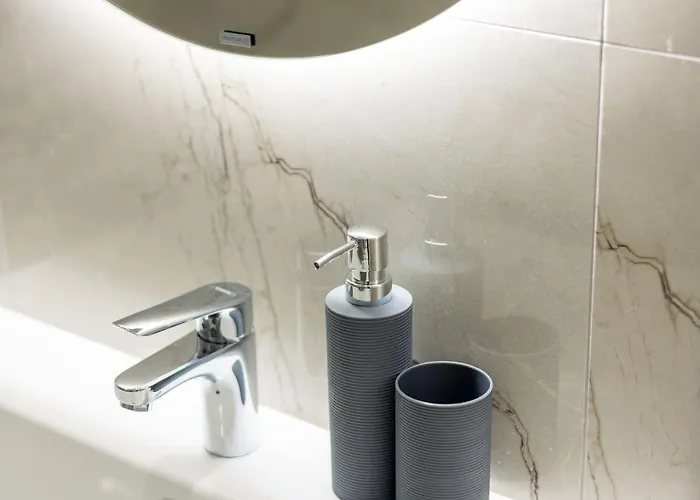 W/balcony And Prkg, By Cohost Palanga